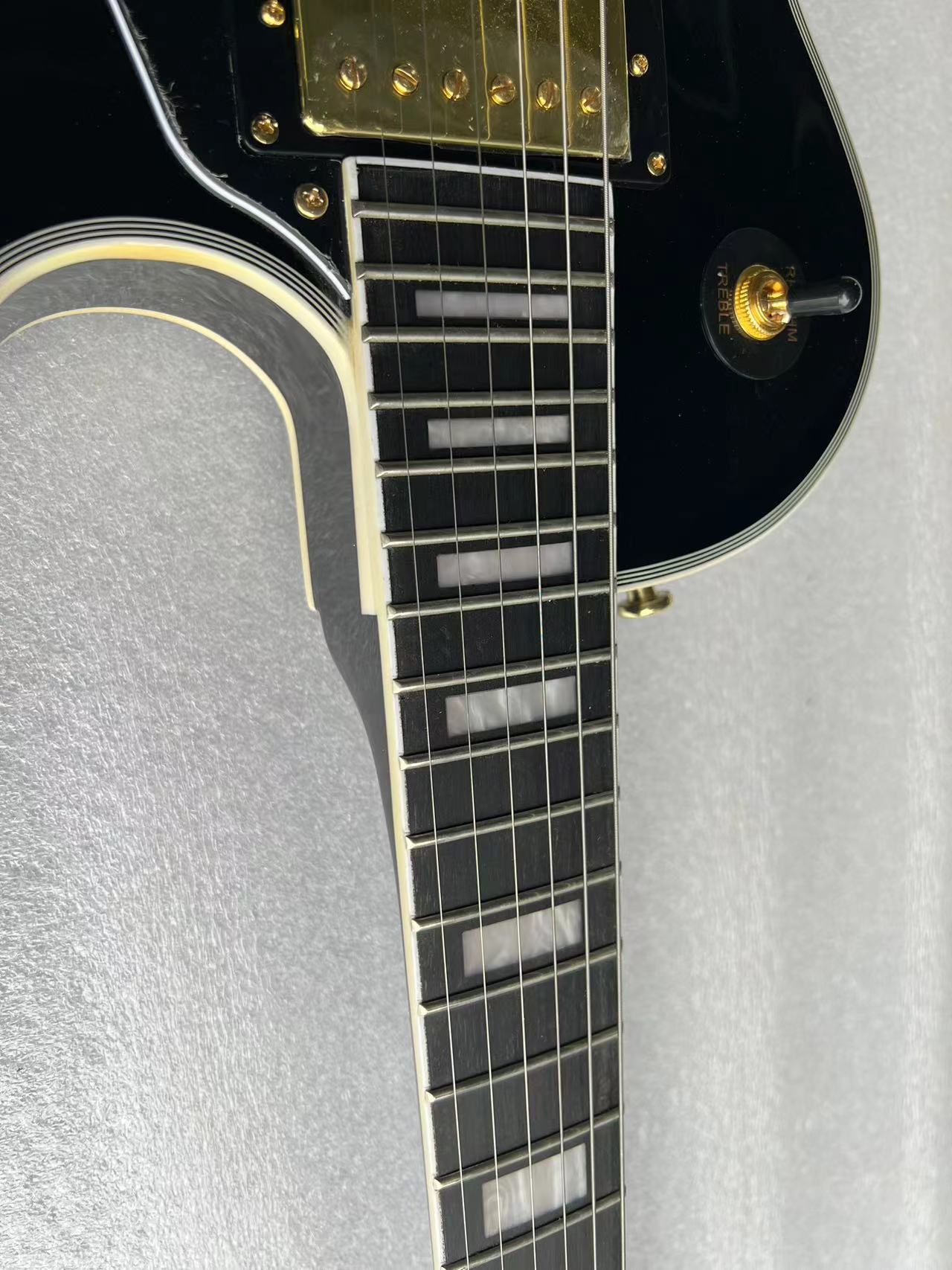 High-end timed high quality black LP electric guitar